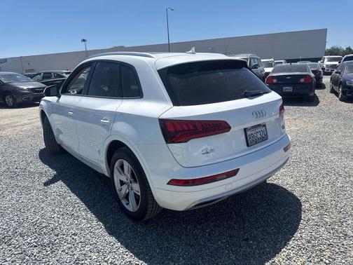 Ibis White 2018 Audi Q5 Tech Premium