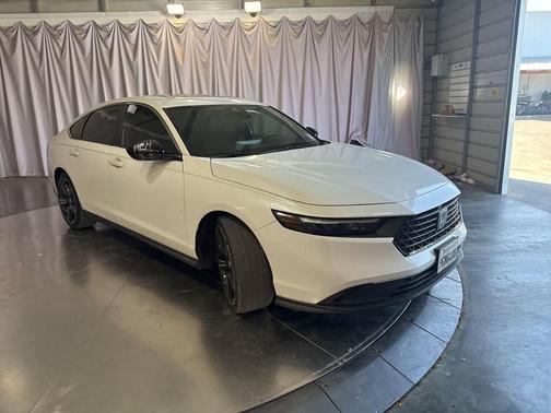Platinum White Pearl 2023 Honda Accord Hybrid Sport