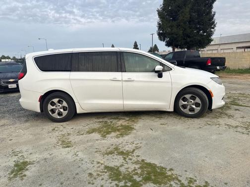 2017 Chrysler Pacifica LX