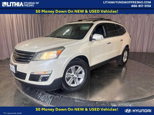 White Diamond Tricoat 2014 Chevrolet Traverse 1LT