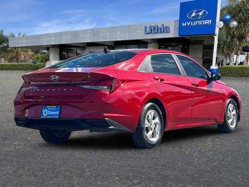 2023 Hyundai ELANTRA SE