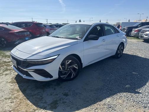 2025 Hyundai ELANTRA Sport