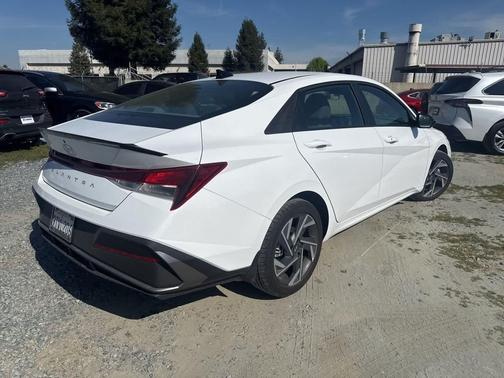 2025 Hyundai ELANTRA Sport