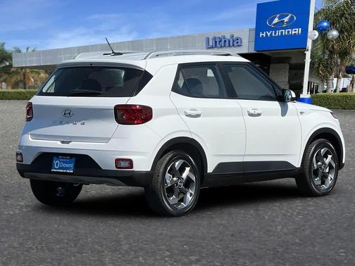 Lunar White 2025 Hyundai VENUE SEL