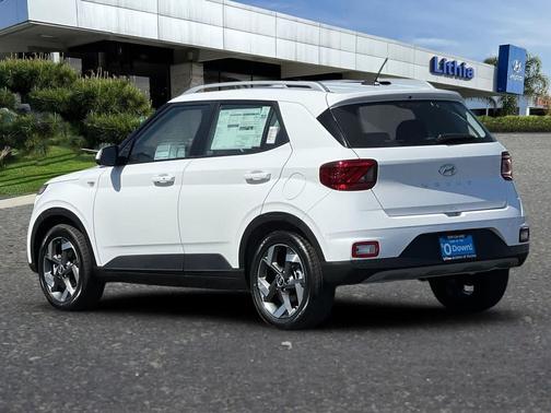 Lunar White 2025 Hyundai VENUE SEL