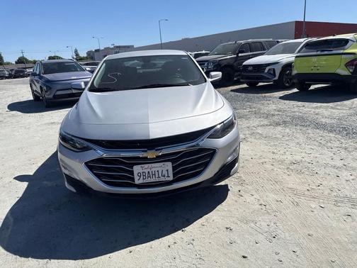 Silver Ice Metallic 2022 Chevrolet Malibu LT