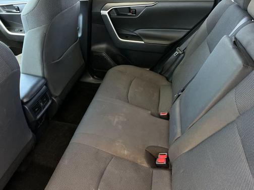 Magnetic Gray Metallic 2025 Toyota RAV4 LE