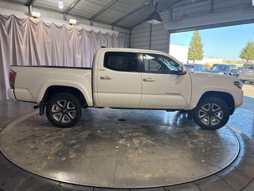 2017 Toyota Tacoma Limited