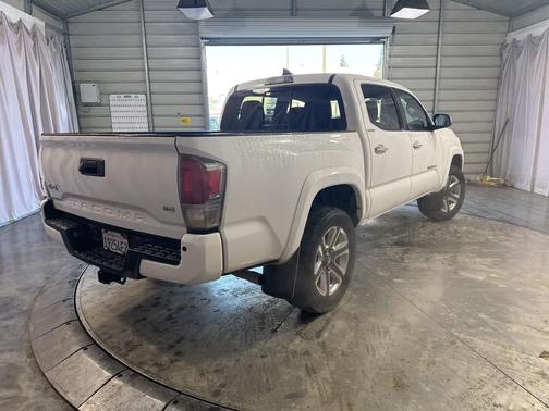2017 Toyota Tacoma Limited
