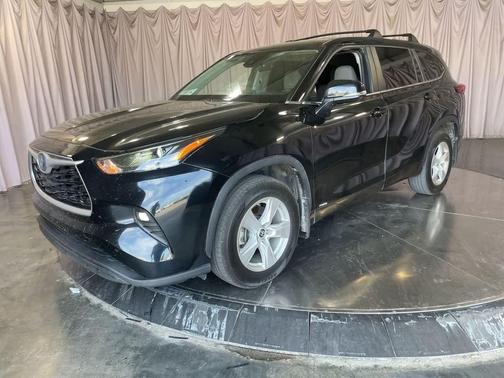 Midnight Black Metallic 2023 Toyota Highlander Hybrid LE