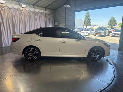 2021 Nissan Sentra SR