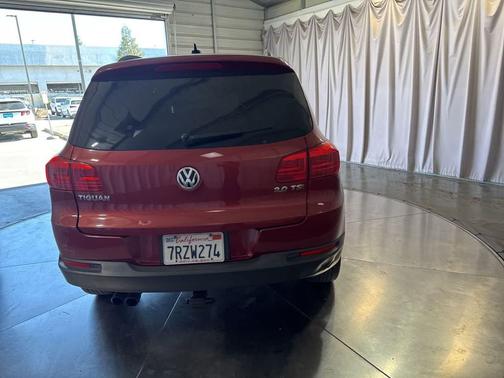 Wild Cherry Metallic 2015 Volkswagen Tiguan Auto S