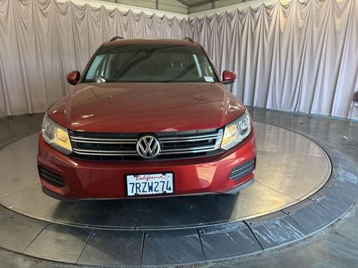 Wild Cherry Metallic 2015 Volkswagen Tiguan Auto S