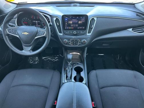 Summit White 2023 Chevrolet Malibu LT