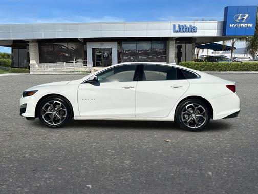 Summit White 2023 Chevrolet Malibu LT