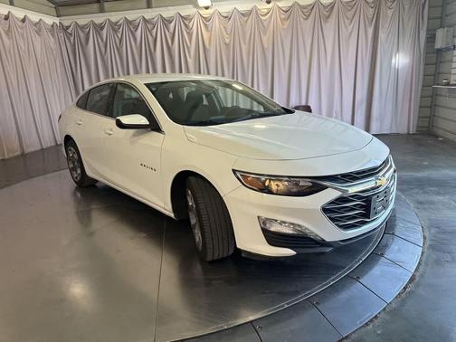 Summit White 2023 Chevrolet Malibu LT