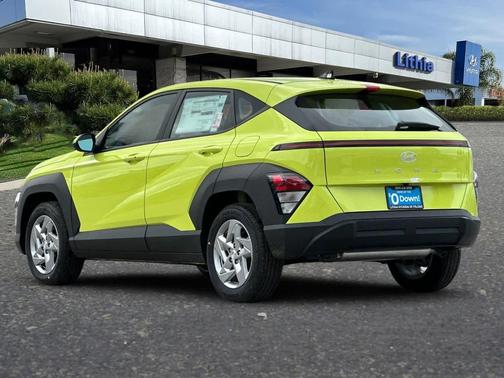 2026 Hyundai KONA SE
