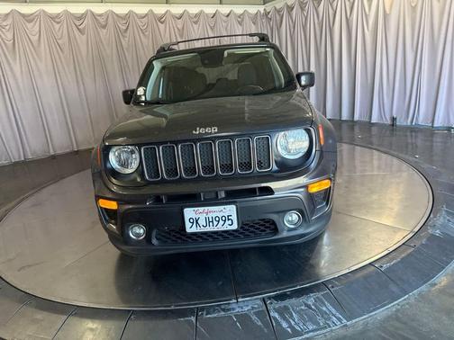 Granite Crystal Metallic Clearcoat 2021 Jeep Renegade Latitude
