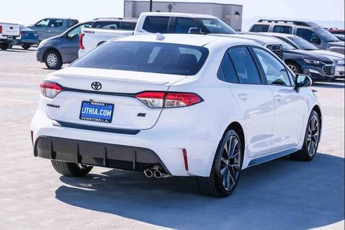 Ice Cap 2024 Toyota Corolla SE