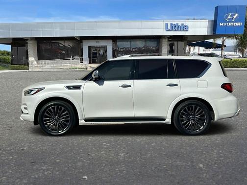 Moonstone White 2022 INFINITI QX80 SENSORY