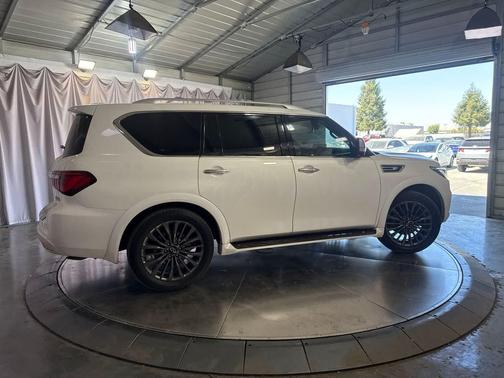 Moonstone White 2022 INFINITI QX80 SENSORY
