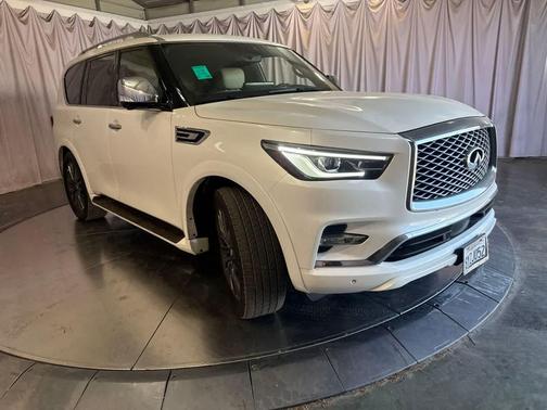 Moonstone White 2022 INFINITI QX80 SENSORY