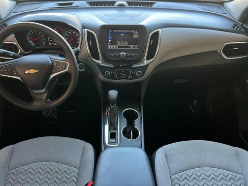 Summit White 2022 Chevrolet Equinox LS