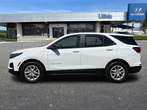 Summit White 2022 Chevrolet Equinox LS