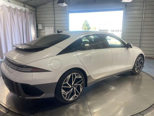 2024 Hyundai IONIQ 6 Limited