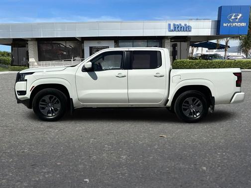 Glacier White 2025 Nissan Frontier SV