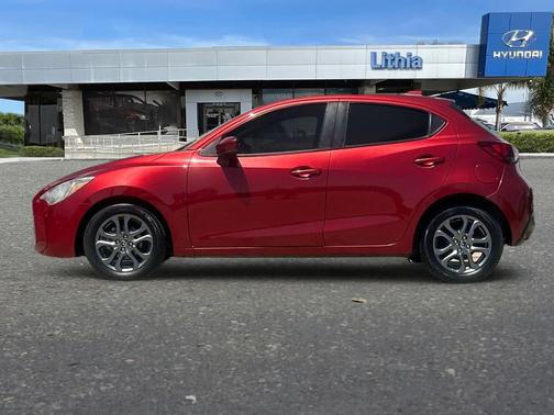 Pulse 2020 Toyota Yaris Sedan LE