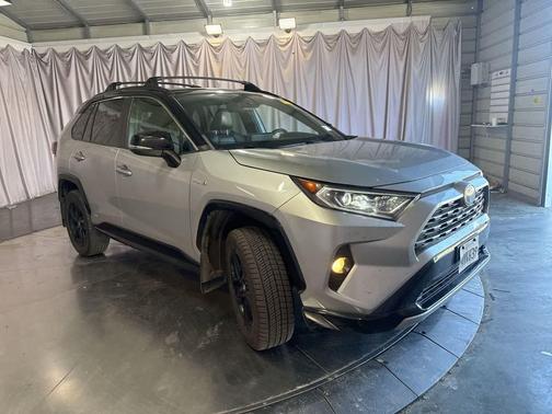2021 Toyota RAV4 Hybrid SE