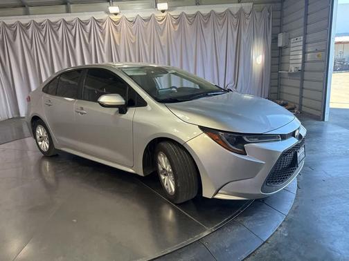 Classic Silver Metallic 2020 Toyota Corolla LE