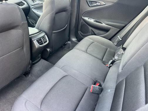 Sterling Gray Metallic 2024 Chevrolet Malibu LT