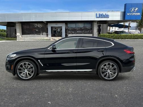 2023 BMW X4 xDrive30i