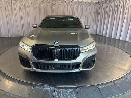 Donington Gray Metallic 2022 BMW 740 740i