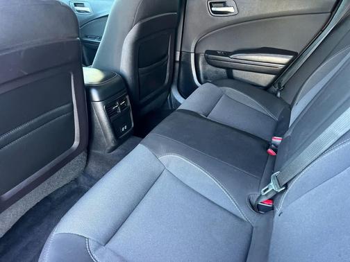 2018 Dodge Charger SXT