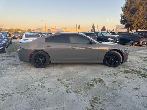 2018 Dodge Charger SXT