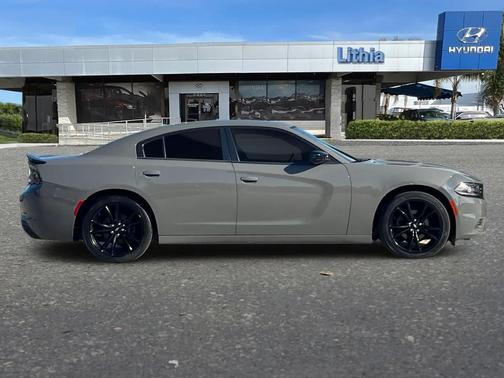 2018 Dodge Charger SXT