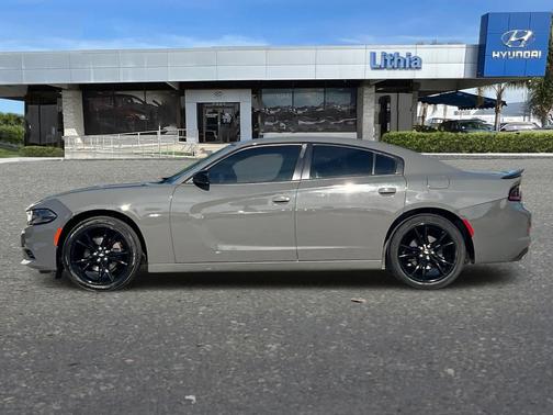 2018 Dodge Charger SXT