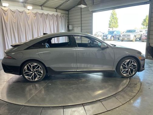 2023 Hyundai IONIQ 6 Limited