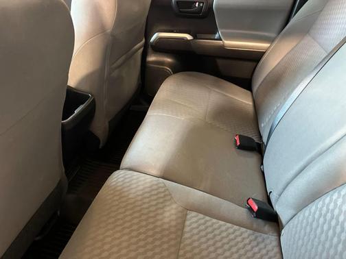 Super White 2020 Toyota Tacoma SR5