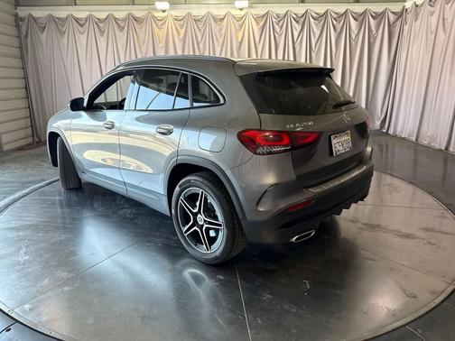 Mountain Grey Metallic 2022 Mercedes-Benz GLA 250 Base