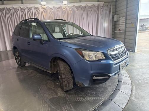 Quartz Blue Pearl 2018 Subaru Forester 2.5i Premium
