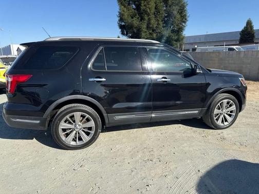 Agate Black Metallic 2019 Ford Explorer Limited