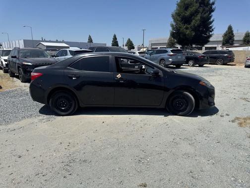 Black Sand Pearl 2018 Toyota Corolla LE