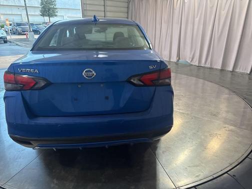 Electric Blue Metallic 2021 Nissan Versa 1.6 SV
