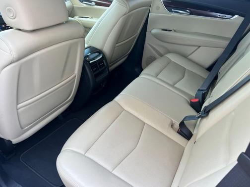 2017 Cadillac XT5 Premium Luxury