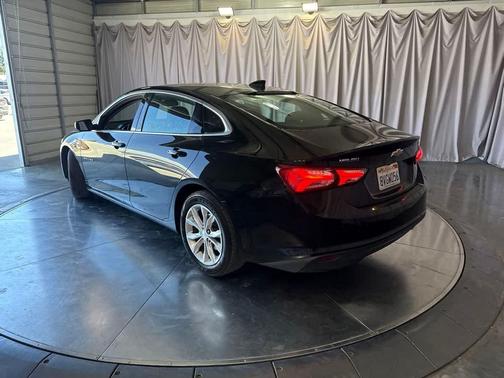 Mosaic Black Metallic 2021 Chevrolet Malibu LT