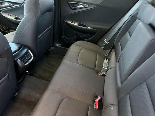 Mosaic Black Metallic 2021 Chevrolet Malibu LT